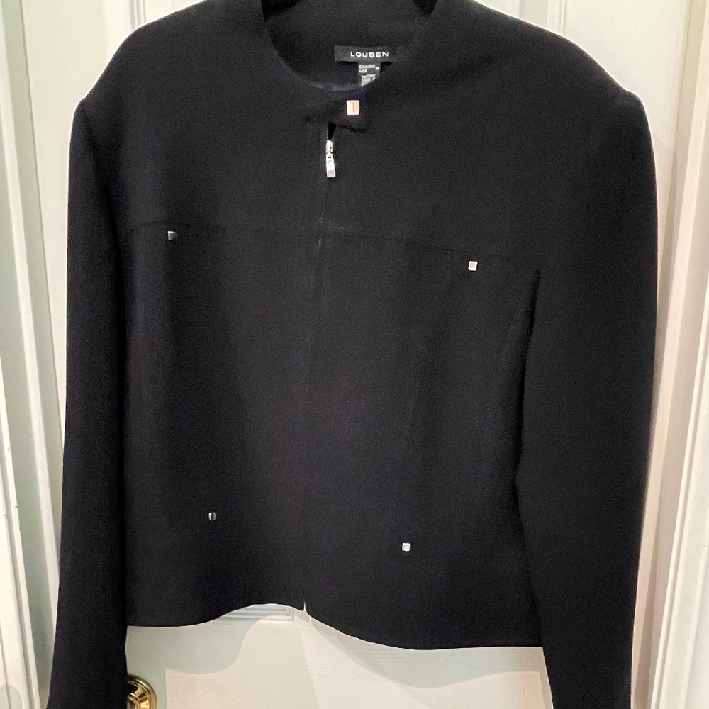 Black Zip Front Tailored Jacket

GOING TO THE SALVATION ARMY  WEDNESDAY
